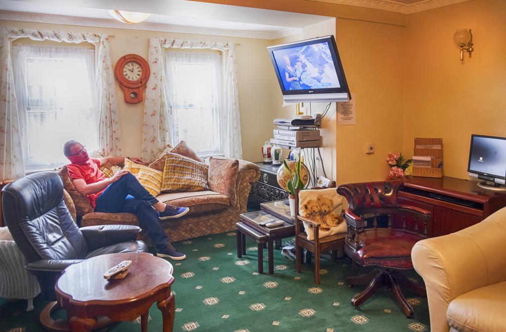 Bayview Guest House Ст. Хейлир Джерси Экстерьер фото