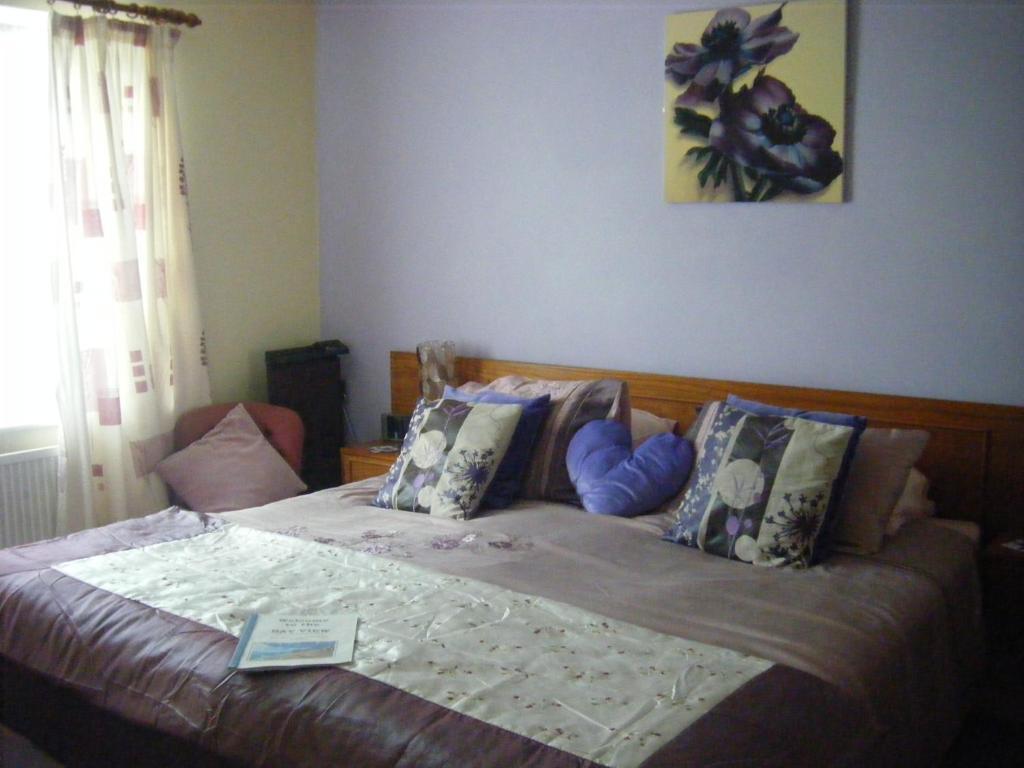 Bayview Guest House Ст. Хейлир Джерси Номер фото