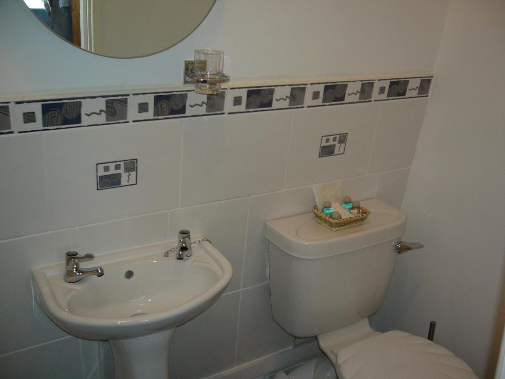 Bayview Guest House Ст. Хейлир Джерси Номер фото