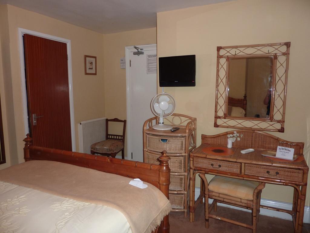Bayview Guest House Ст. Хейлир Джерси Экстерьер фото